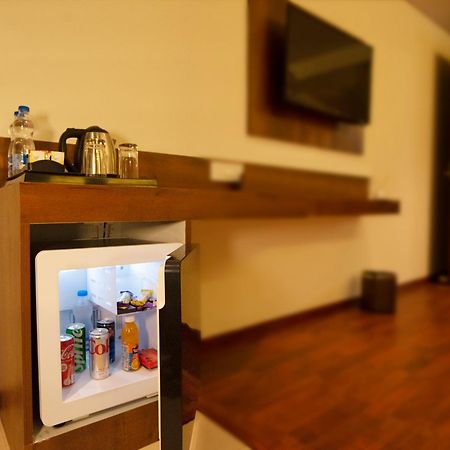 Golden Fortune Inn Hotel Бангалор Экстерьер фото