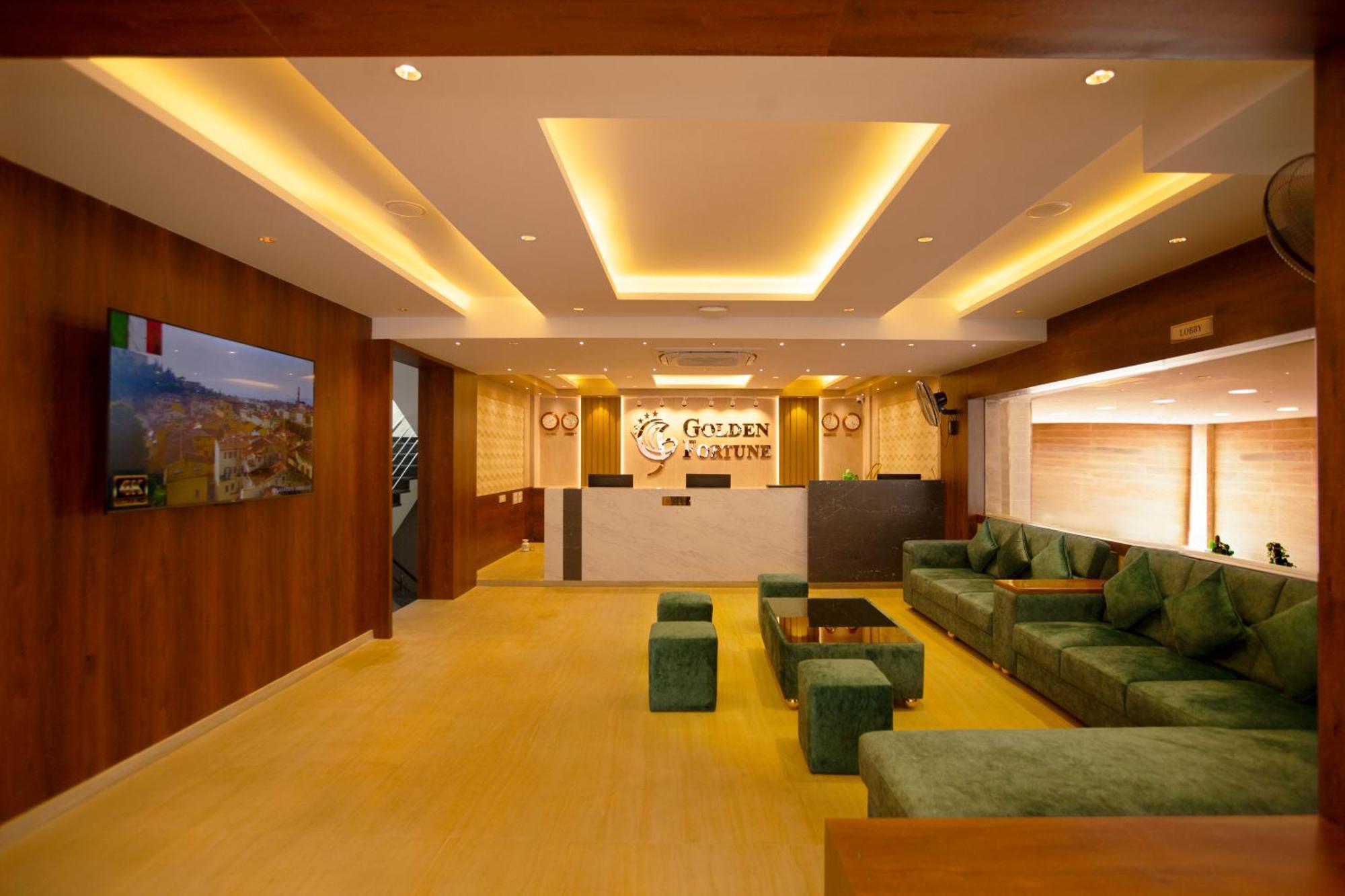 Golden Fortune Inn Hotel Бангалор Экстерьер фото