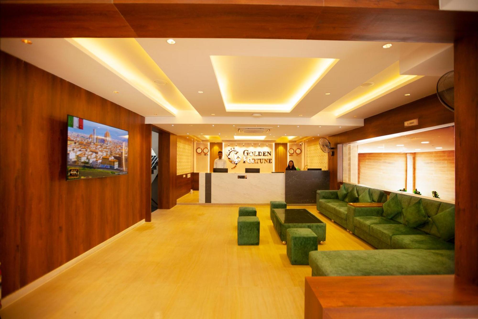 Golden Fortune Inn Hotel Бангалор Экстерьер фото